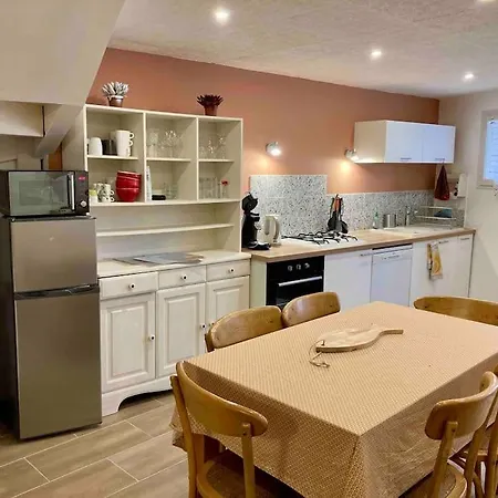 La Roussette Hébergement de vacances *